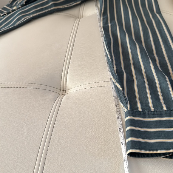HOLLISTER men’s striped button-down, Small - Picture 8 of 10